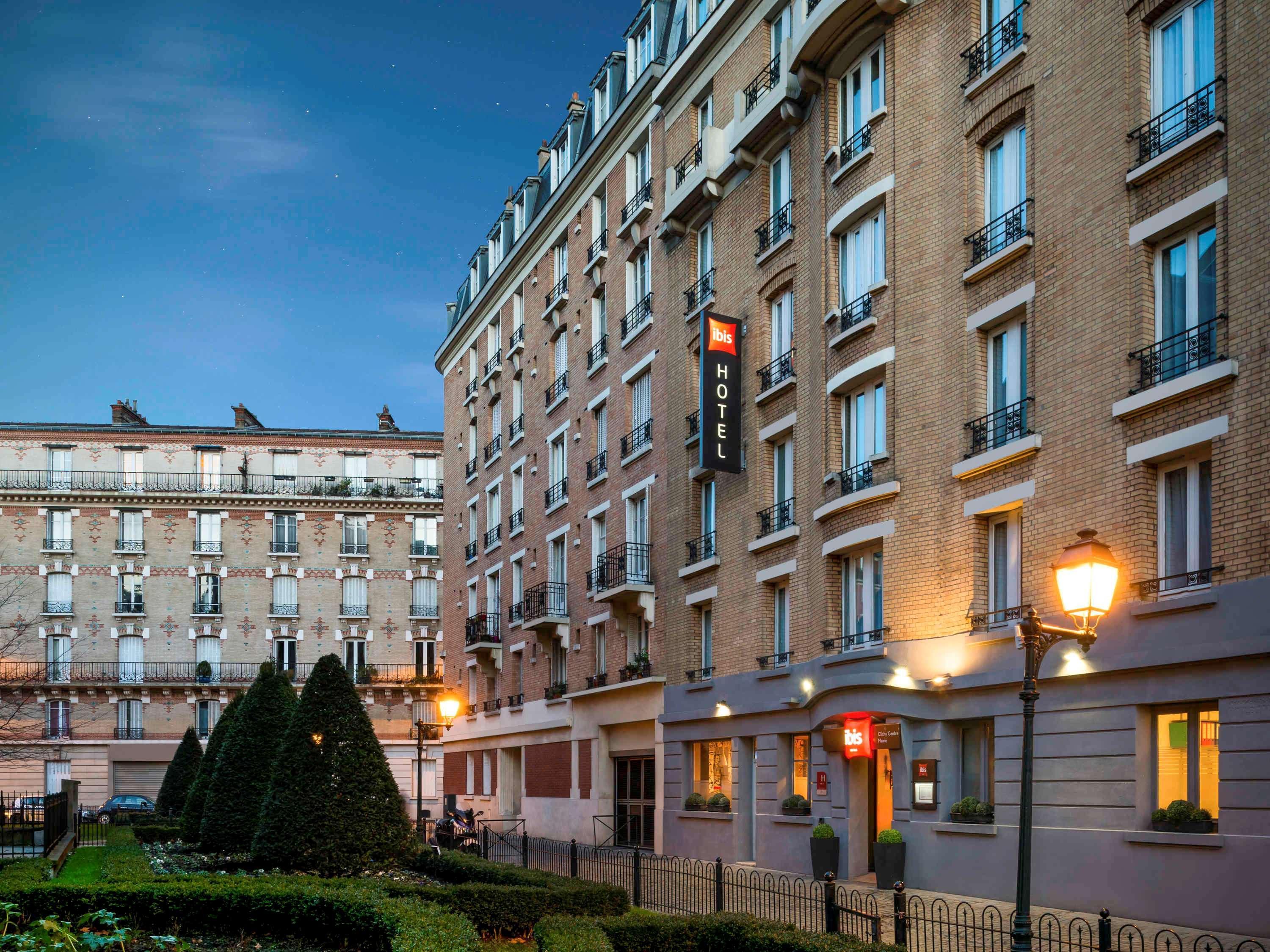 Ibis Centre Mairie Hotel 3*