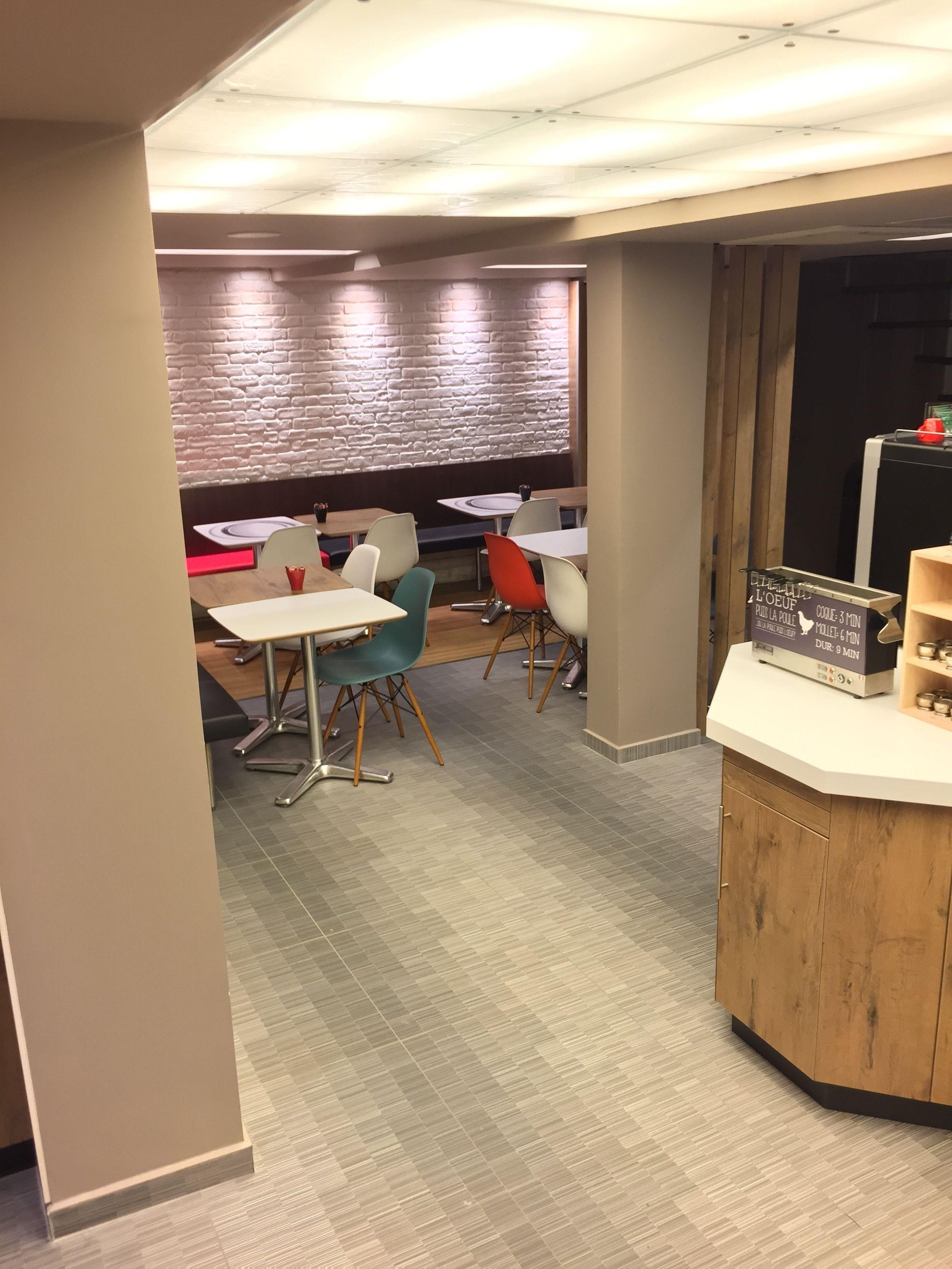 Ibis Centre Mairie Hotel 3*