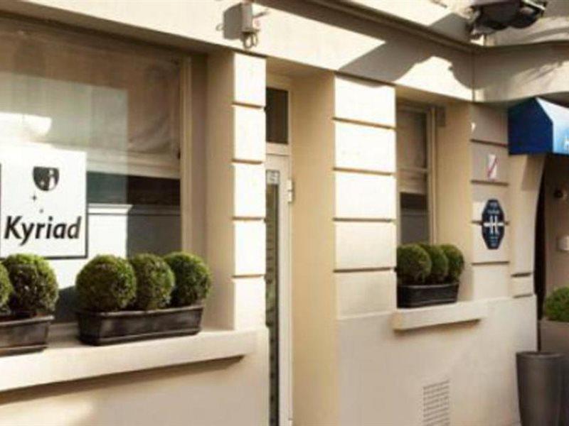 Hotel Ibis Centre Mairie 3*